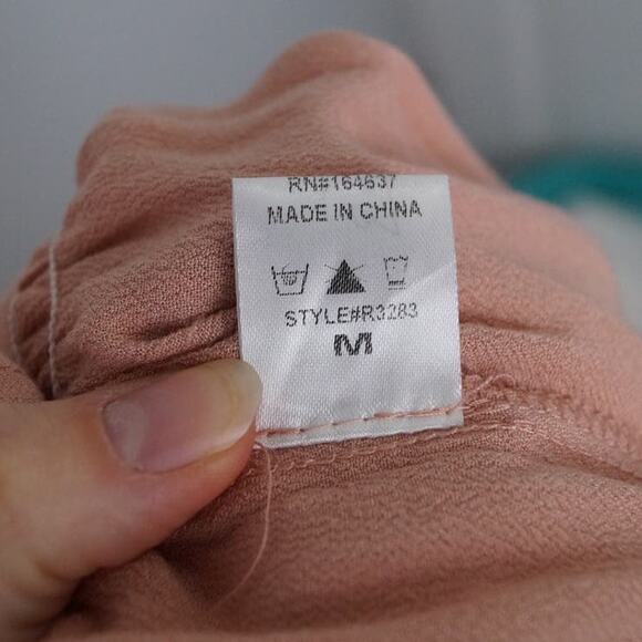 In the Beginning Deep V-neck Romper Cold Shoulder Long‎ Sleeve Blush Pink Medium - Picture 10 of 10